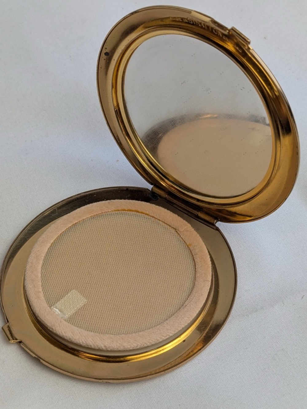 Stratton Compact - Picture 3 of 6